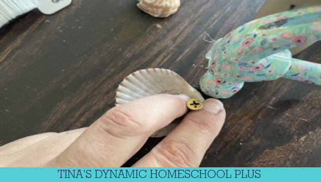 How to Make an Ocean-Inspired Sea Shell Necklace | 8 Summer Beach Crafts